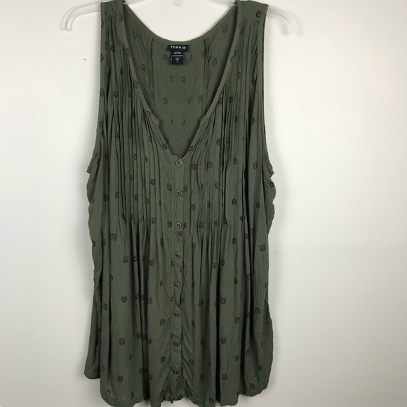 torrid Tops - Torrid tank top green owls print size 2 pleated